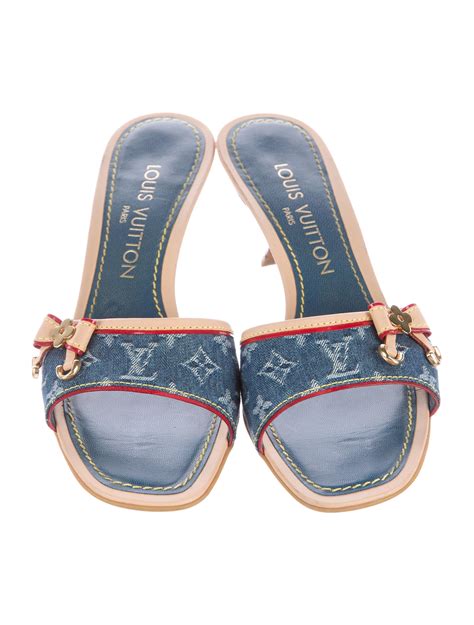 louis vuitton sandalen prijs|Louis Vuitton denim sandals.